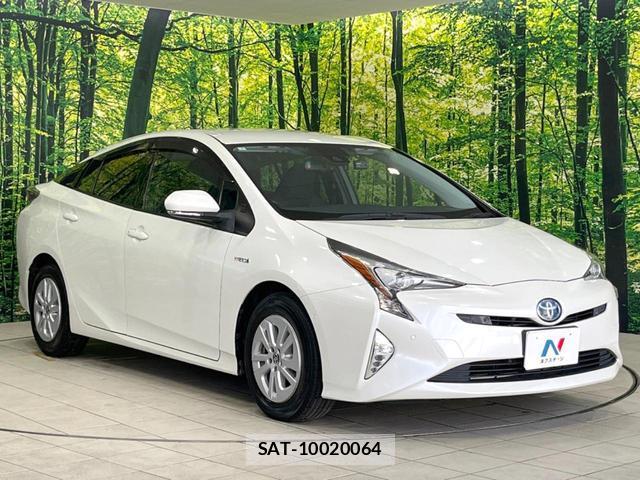 Toyota PRIUS 2018-02 8854974-15