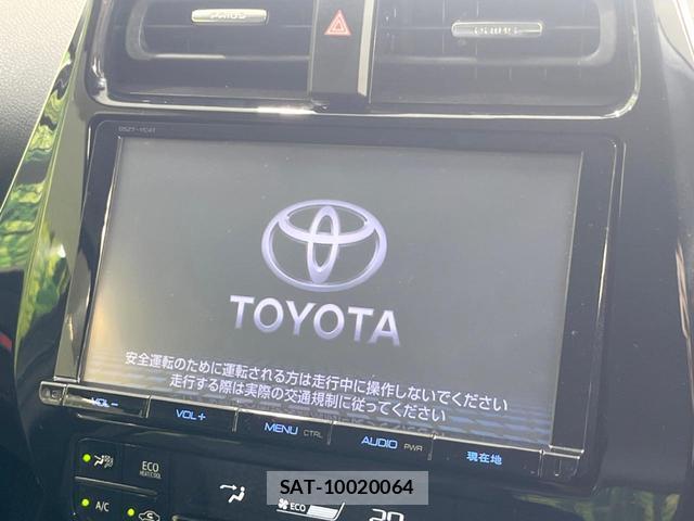 Toyota PRIUS 2018-02 8854974-2