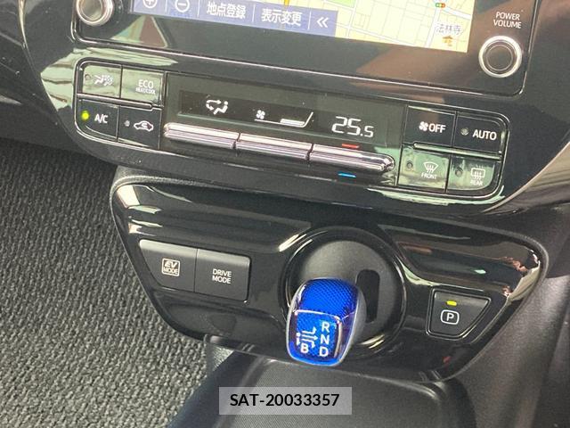 Toyota PRIUS 2021-10 8854981-11