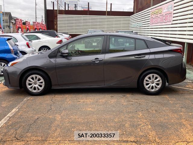Toyota PRIUS 2021-10 8854981-14