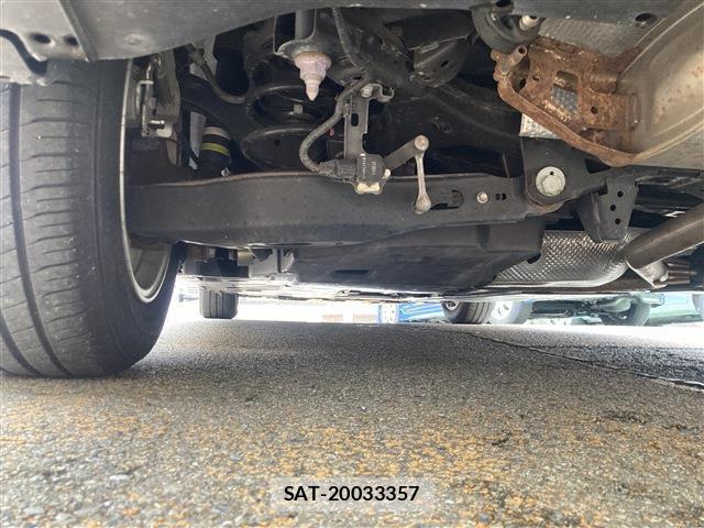 Toyota PRIUS 2021-10 8854981-15