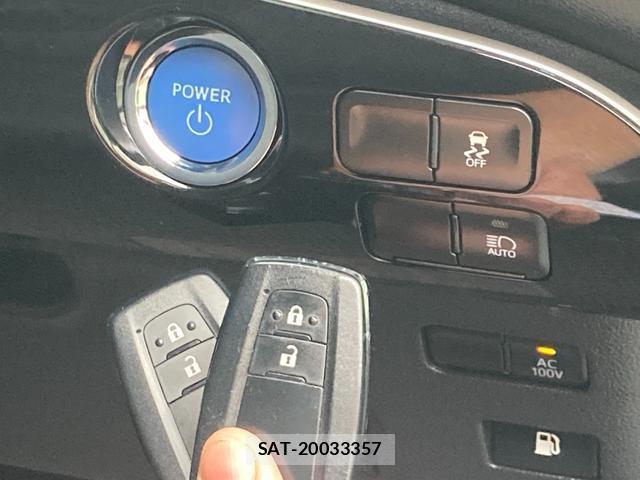 Toyota PRIUS 2021-10 8854981-6