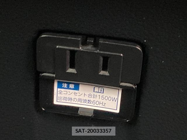 Toyota PRIUS 2021-10 8854981-9