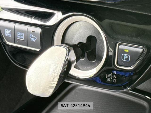 Toyota PRIUS 2019-04 8855158-16