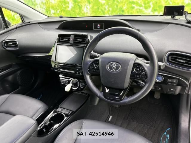 Toyota PRIUS 2019-04 8855158-3