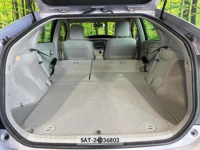 Toyota PRIUS 2012-03 8855189-10