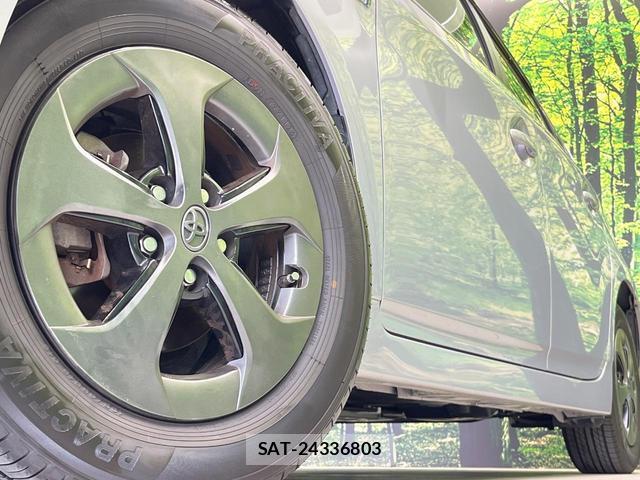 Toyota PRIUS 2012-03 8855189-12