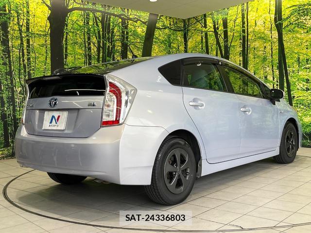 Toyota PRIUS 2012-03 8855189-16