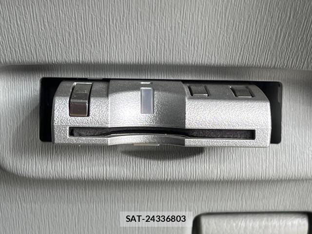 Toyota PRIUS 2012-03 8855189-5