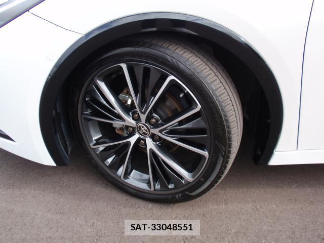 Toyota PRIUS 2023-07 8855208-17