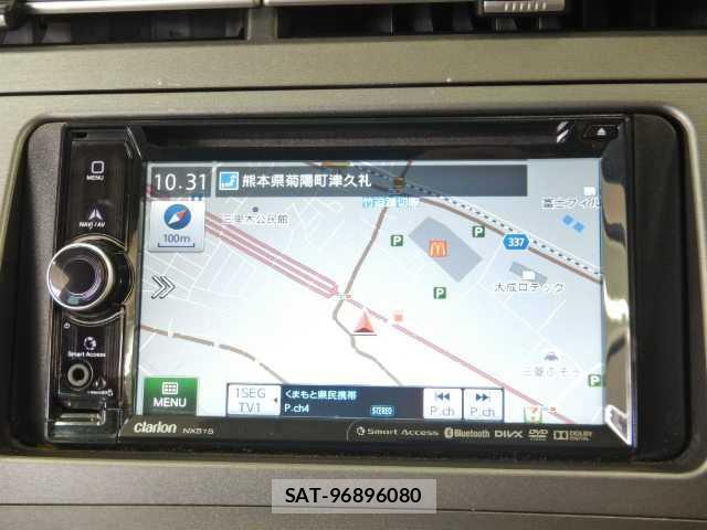 Toyota PRIUS 2012-11 8855237-11