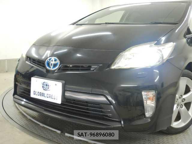 Toyota PRIUS 2012-11 8855237-13