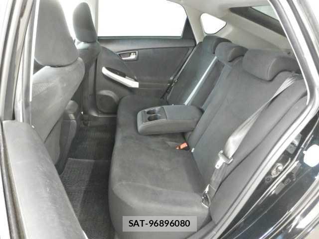Toyota PRIUS 2012-11 8855237-17