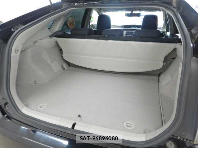 Toyota PRIUS 2012-11 8855237-18