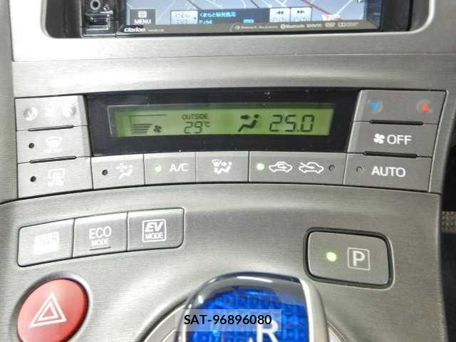 Toyota PRIUS 2012-11 8855237-8