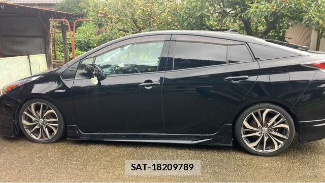 Toyota PRIUS 2017-07 8855343-10