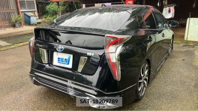 Toyota PRIUS 2017-07 8855343-12