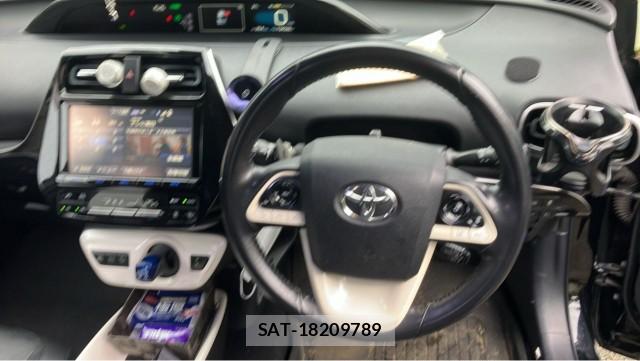 Toyota PRIUS 2017-07 8855343-16