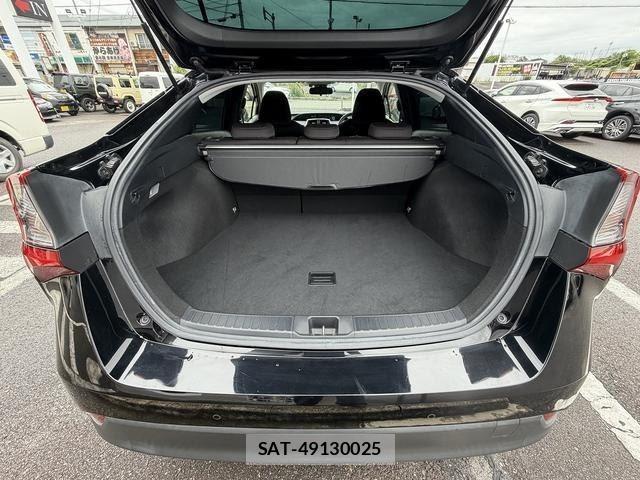 Toyota PRIUS 2019-11 8855454-10