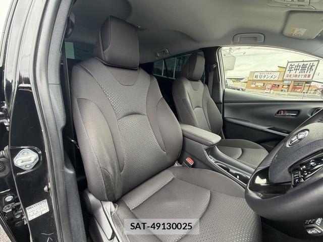 Toyota PRIUS 2019-11 8855454-7