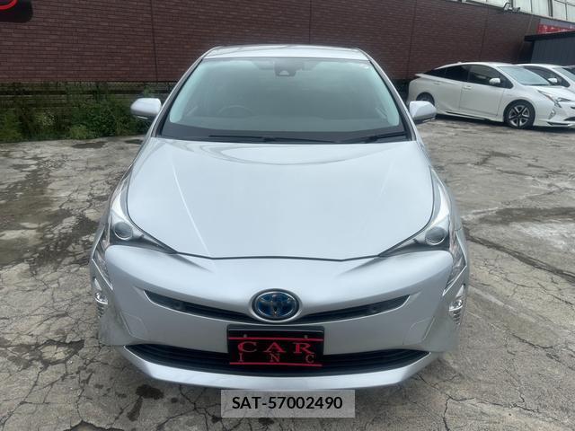 Toyota PRIUS 2017-05 8855517-12