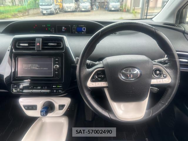 Toyota PRIUS 2017-05 8855517-2