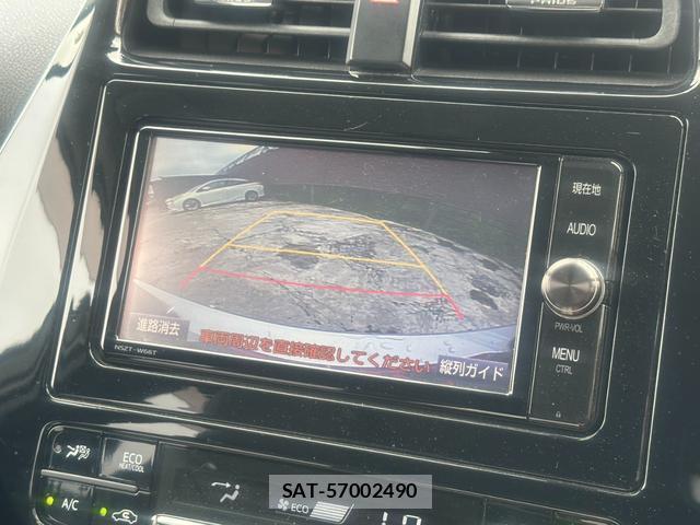 Toyota PRIUS 2017-05 8855517-5