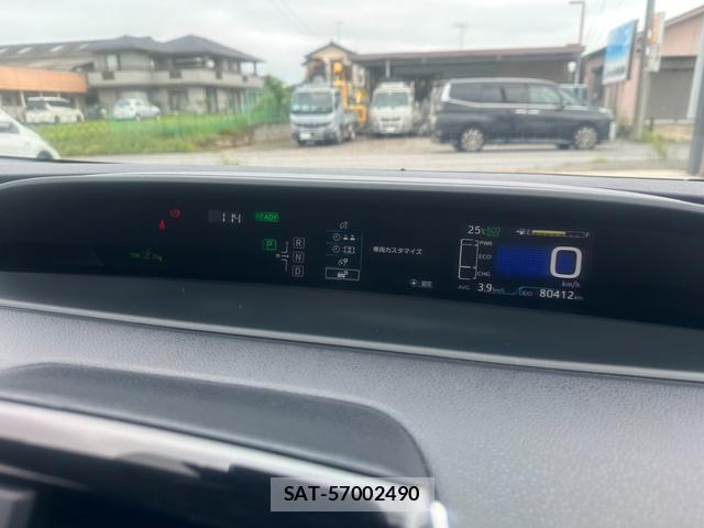 Toyota PRIUS 2017-05 8855517-6