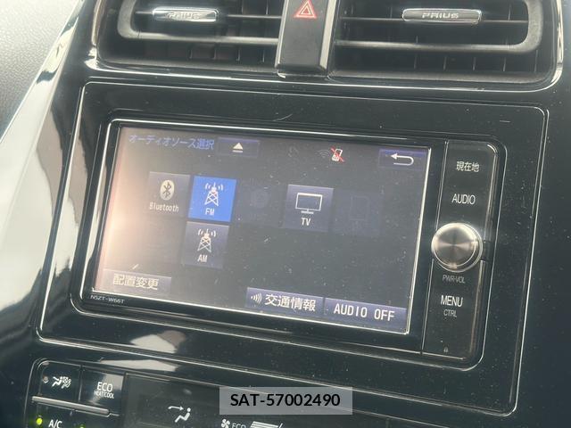 Toyota PRIUS 2017-05 8855517-8