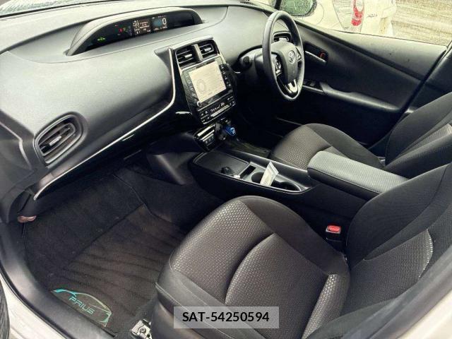 Toyota PRIUS 2022-11 8855585-11