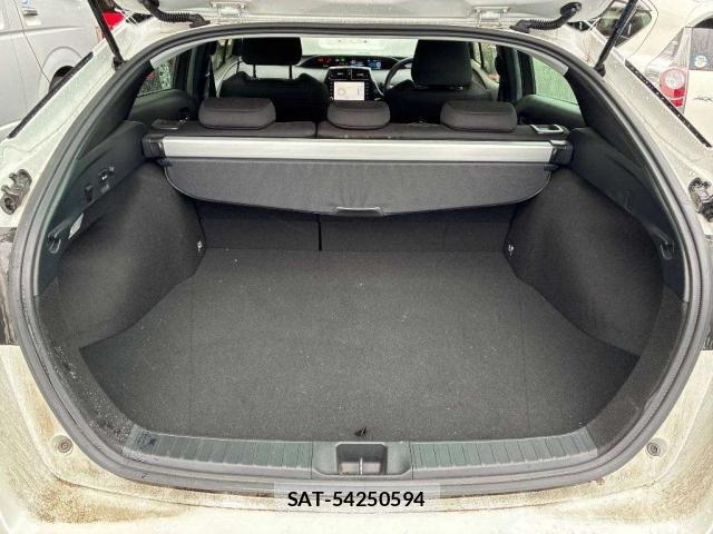 Toyota PRIUS 2022-11 8855585-7