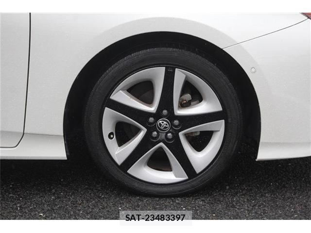 Toyota PRIUS 2016-03 8855609-11