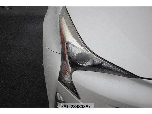 Toyota PRIUS 2016-03 8855609-12