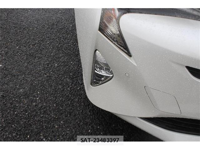 Toyota PRIUS 2016-03 8855609-13
