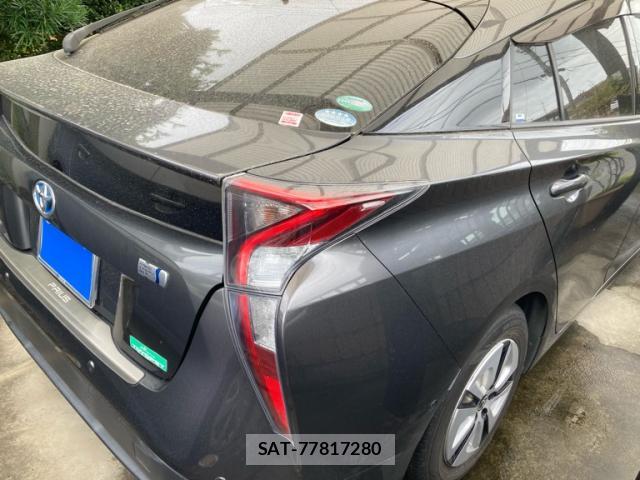 Toyota PRIUS 2017-05 8855690-13