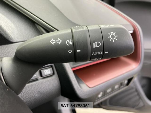 Toyota PRIUS 2023-06 8855713-16