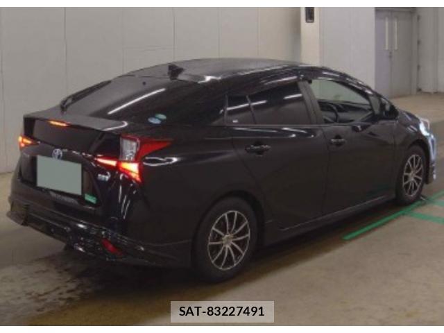 Toyota PRIUS 2021-03 8855802-1