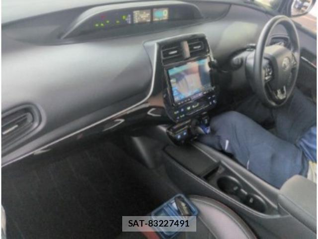 Toyota PRIUS 2021-03 8855802-2