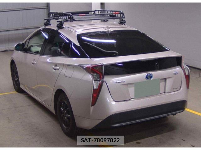 Toyota PRIUS 2016-03 8855910-1