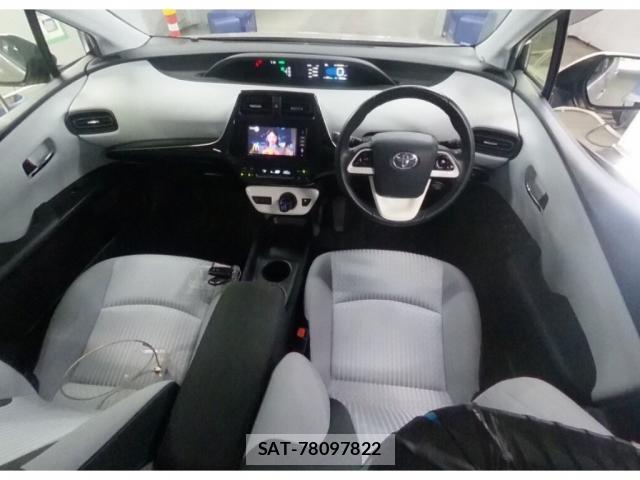 Toyota PRIUS 2016-03 8855910-2
