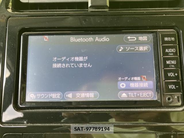 Toyota PRIUS 2018-03 8856003-11