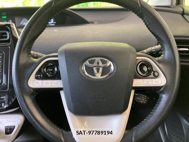 Toyota PRIUS 2018-03 8856003-14