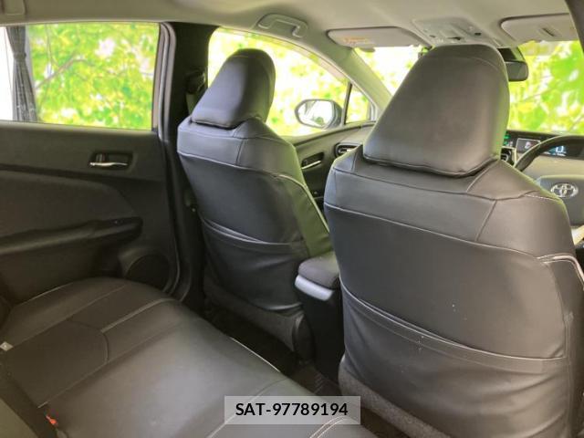Toyota PRIUS 2018-03 8856003-6