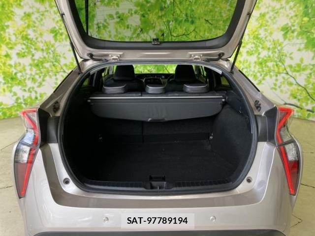 Toyota PRIUS 2018-03 8856003-7