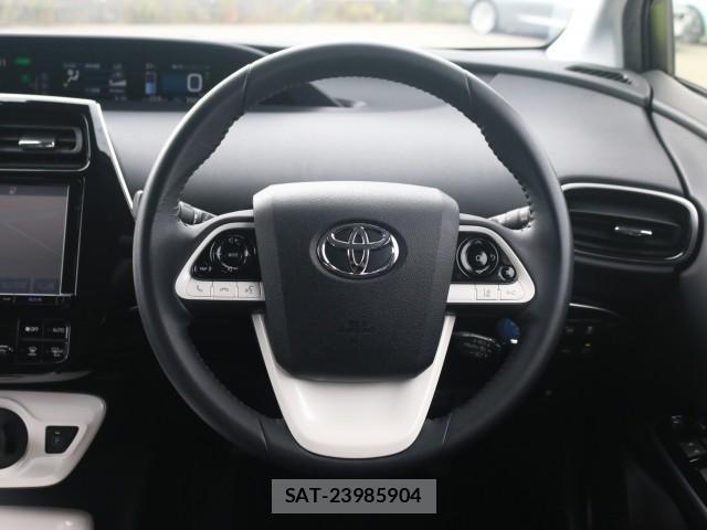 Toyota PRIUS 2016-05 8856016-17