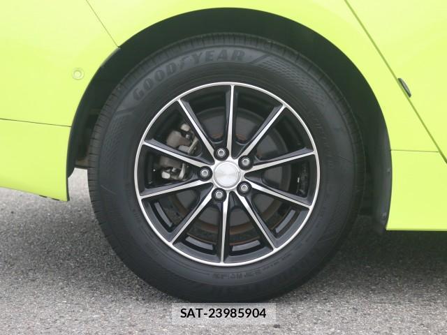 Toyota PRIUS 2016-05 8856016-19