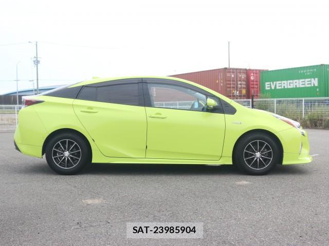 Toyota PRIUS 2016-05 8856016-3