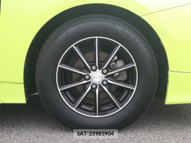 Toyota PRIUS 2016-05 8856016-8