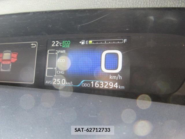 Toyota PRIUS 2016-05 8856089-14
