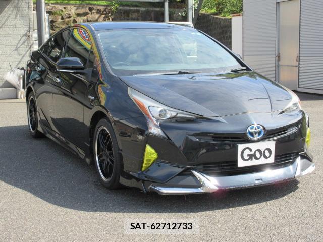 Toyota PRIUS 2016-05 8856089-2